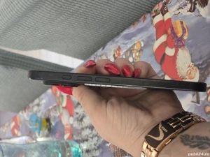 Vând iPhone 16 simplu  - imagine 2