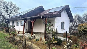 Casa cu 2 camere, 65 mp, teren 2910 mp, in Viile Satu Mare