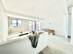 Duplex spatios - 4 camere - 3 bai - Mosnita Noua - pozitie excelenta  - imagine 6