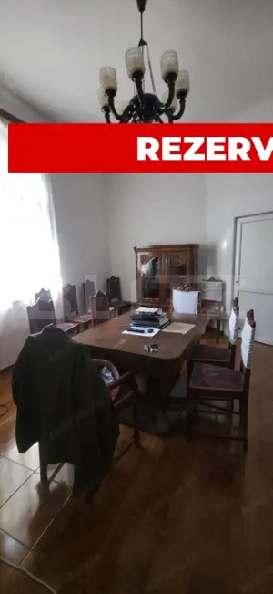 Casa 4 camere , teren 285 mp, zona semi-centrala