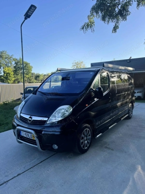 Opel vivaro  model lung