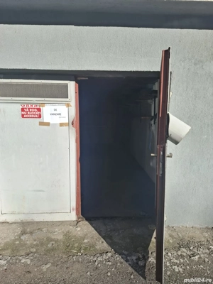 Vand garaj la parter de bloc