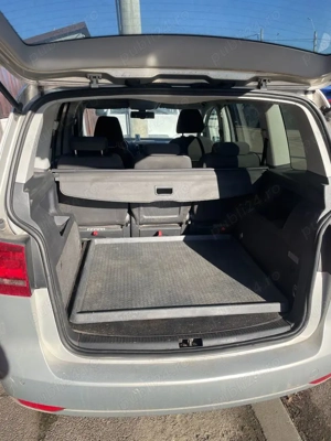 Touran 2011, mașina de familie - imagine 7