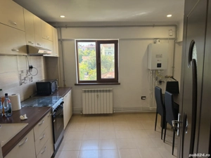 Închiriez apartament 3 camere - imagine 2