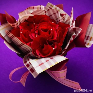 cosulet cu trandafiri de matase hand made