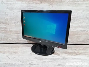 LG Flatron 19" inch wide monitor LCD - ca NOU!