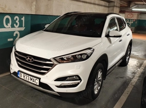 Vând Hyundai Tucson 2017, alb, stare excelentă, interior piele bordo  - imagine 4