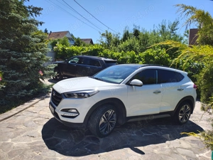 Vând Hyundai Tucson 2017, alb, stare excelentă, interior piele bordo  - imagine 9