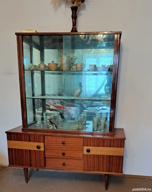Vand Vitrina Dulap cu geamuri de sticla