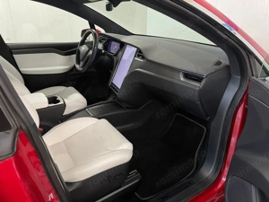 Tesla Model X - imagine 11