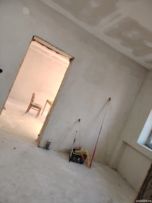 Execut lucrări în construcții fațade tencuieli zugrăveli interioare parchet gresie orice tip de lucr - imagine 5