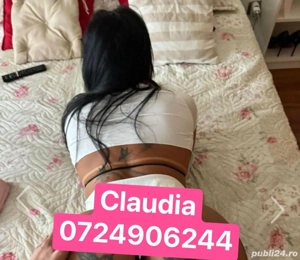 Claudia bruneta 26 ani top