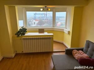 De inchiriat apt 3 camere decomandat zona gara-termen lung;bloc 1990; parcari gratuite nelimitate