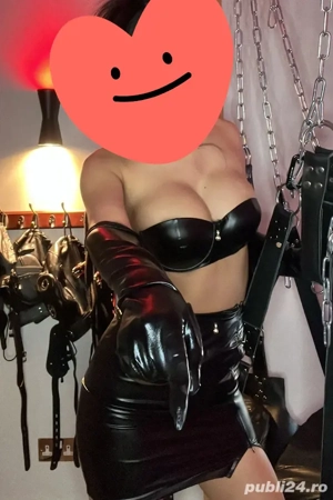 Show web sau dominare la locatia mea misstress dominatoare