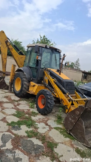 Se vinde buldoexcavator 