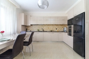 Casa LA CHEIE cu 5 camere si 4 bai, 200 mp, aproape de LIDL, Buna Ziua - imagine 5