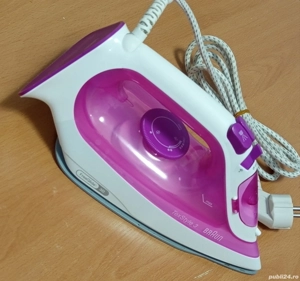 Vând Fier de Călcat cu Abur BRAUN SI3030PU, 2300 W