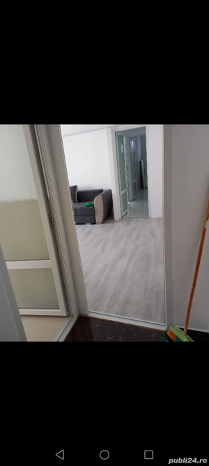 vand apartament 2 camere