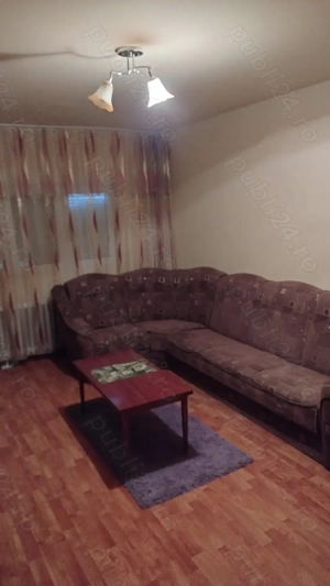Proprietar vând apartament 3 camere parter Caransebeș 