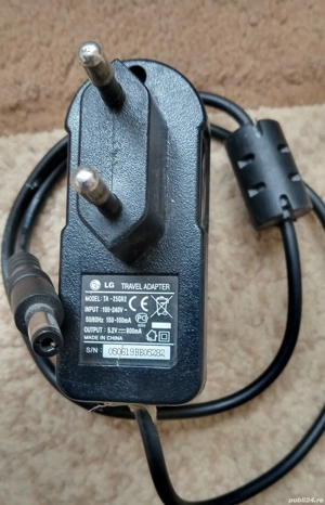 adaptor lg 5,2v-800mA