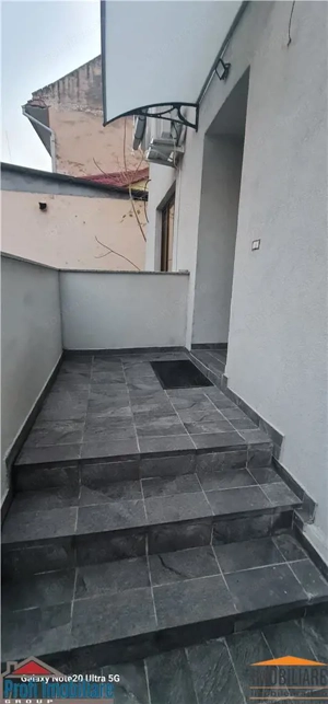 Spatiu comercial 147mp, F.S.12ml, zona Teatru, renovat