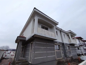 Duplex despartit prin camera tehnica - bucatarie inchisa - living generos