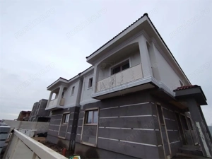 Duplex despartit prin camera tehnica - bucatarie inchisa - living generos - imagine 4