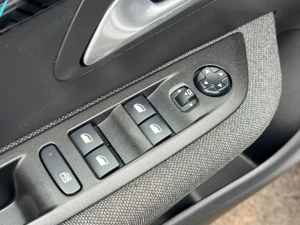 PEUGEOT 208 - imagine 11