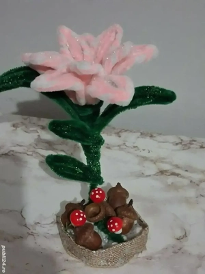 Flori din sarma plusata!