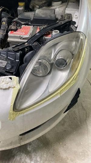 Retapitari-polish faruri-detailing - imagine 4