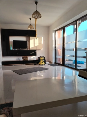 Vand casa Intrare Cristian 