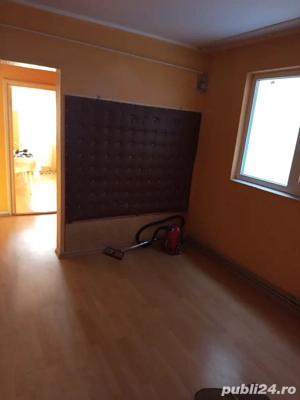 vand apartament trei camere sau schimb cu apartament cu o camera etajul 1 sau parter - imagine 8