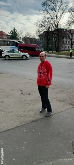 buna caut o iubita in 22 si 45 ani din orasi timisoara sau din sat jud timis eu am 42 ani m 170 kg 