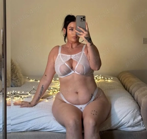 Bruneta sexy înaltă sâni mari 29 ani doar show web 