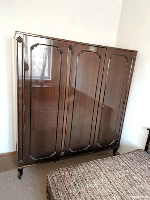 Vand Sifonier cu 3 usi pe picioare