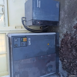 Vând compresor industrial