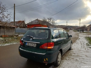 vand Toyota Avensis Verso cu 7 locuri - imagine 6