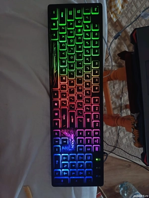 Tastatură de gaming 