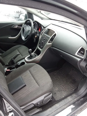 Opel Astra J 2011, 1.4 benzin - imagine 3