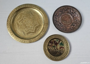 Lot farfurii decorative din alamă-cupru-cositor - imagine 3