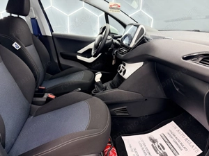 PEUGEOT 208 - imagine 14