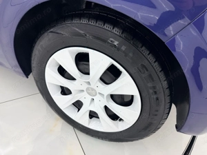 PEUGEOT 208 - imagine 10