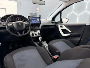 PEUGEOT 208 - imagine 17