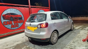 Golf 5 plus.   anul 2006... mașina  nu pornește.  cine dorește sa mă contacteze la nr de tel...07562 - imagine 4