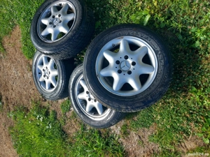 Roți originale mercedes r15 cauciucuri iarnă la 50 la sută  - imagine 3