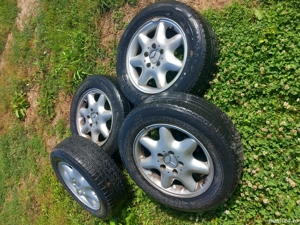Roți originale mercedes r15 cauciucuri iarnă la 50 la sută 