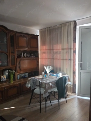 Vând apartament  la centru  - imagine 3