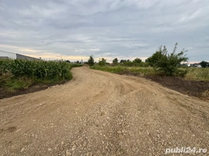 Teren intravilan 20ari Volovat ideal ptr. casa sau hala  - imagine 2