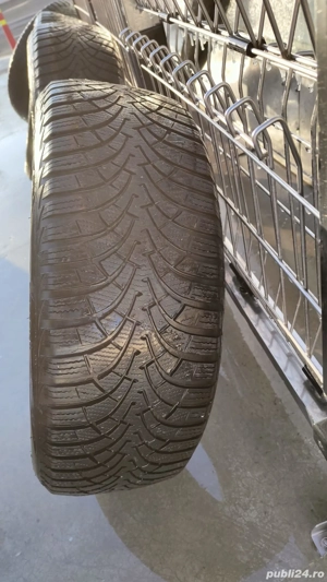 Set 4 anvelope de iarna goodyear 205 /55 /R16 - imagine 3