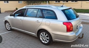Vând Toyota Avensis 2004 (model fabricat până în 2008) pentru dezmembrat.